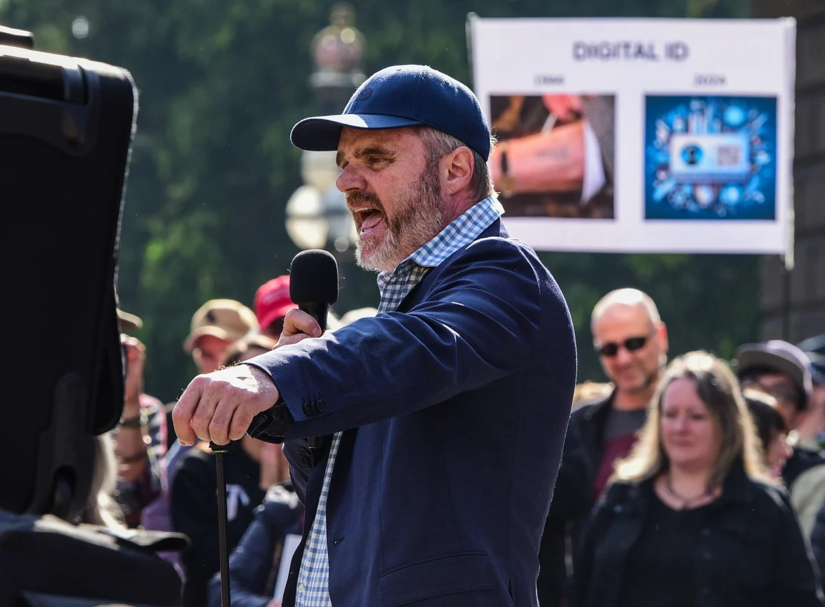 Ex-Neighbours star Damien Richardson found guilty of performing Nazi salute on stage