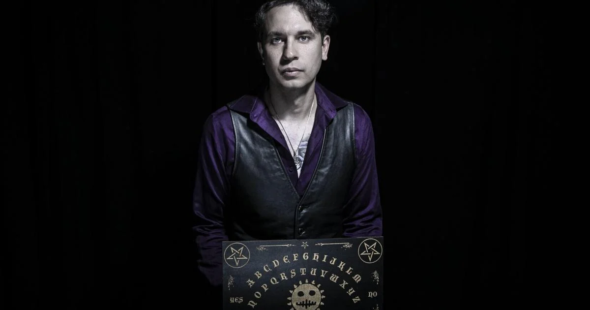 He says he's spoken to the dead more than a thousand times. Meet Toronto's séance king