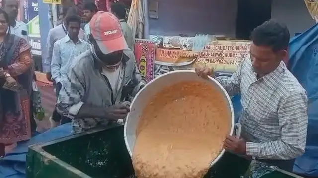 Cuttack: CMC Health Department raids various food stalls in Bali Yatra