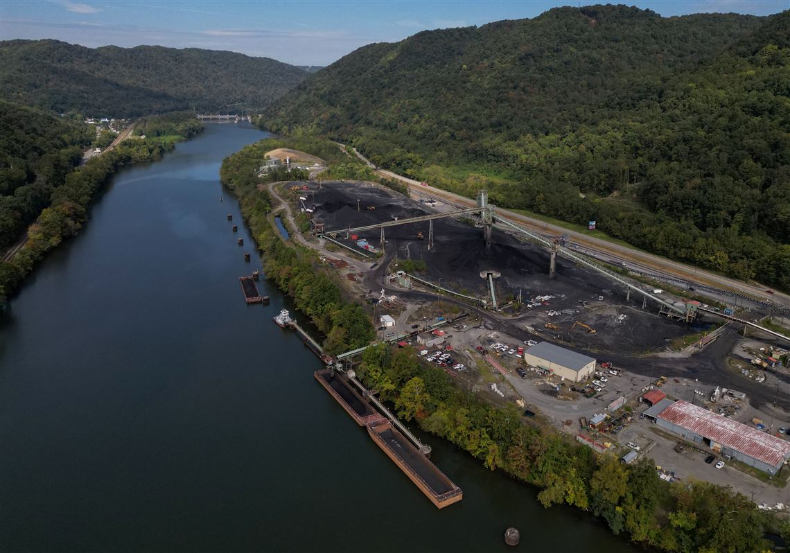 Coal miners with black lung fight Trump administration rollback of safety protections