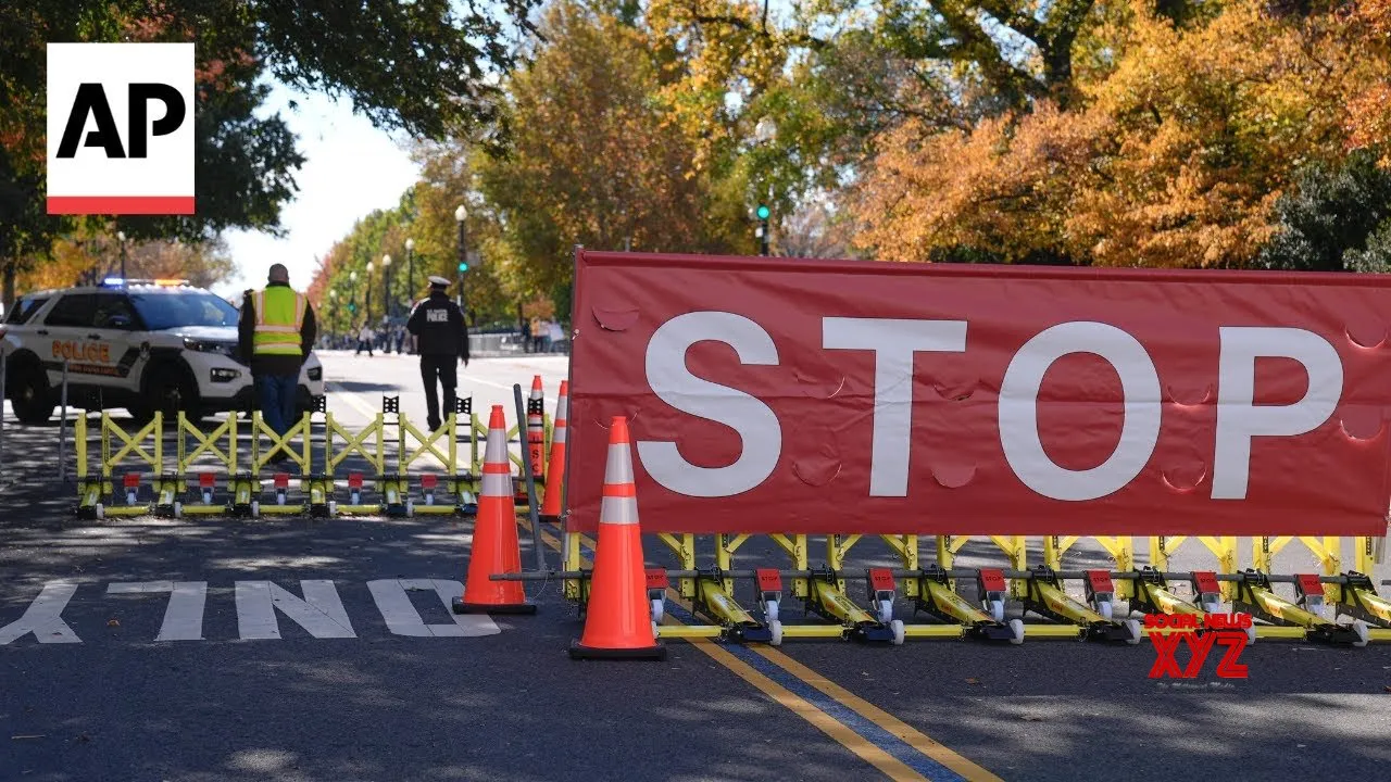 Democrats consider prolonging the shutdown as Republicans prepare new bills without health care fix (Video)