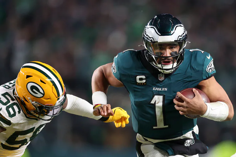 Eagles at Packers predictions: Our writers pick a winner for Week 10