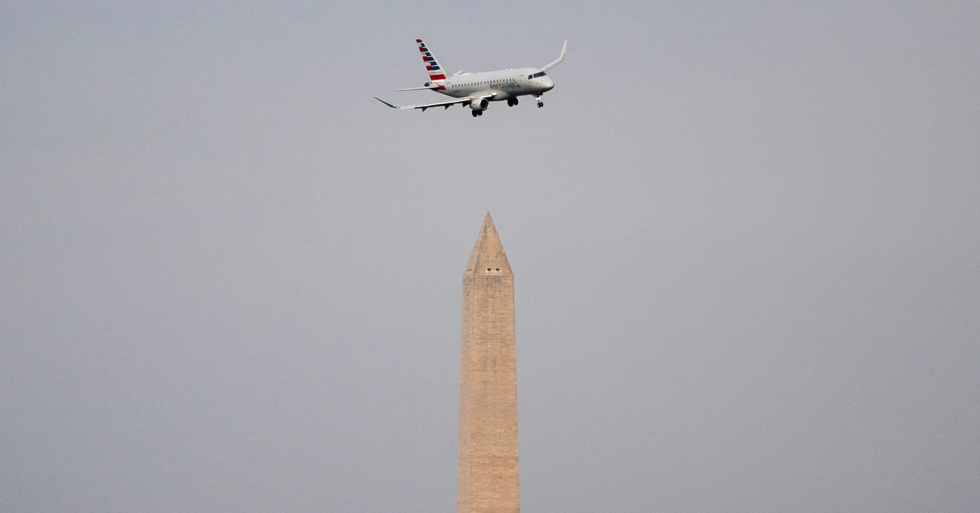 US warns it could force 20% flight cuts if shutdown continues - Reuters