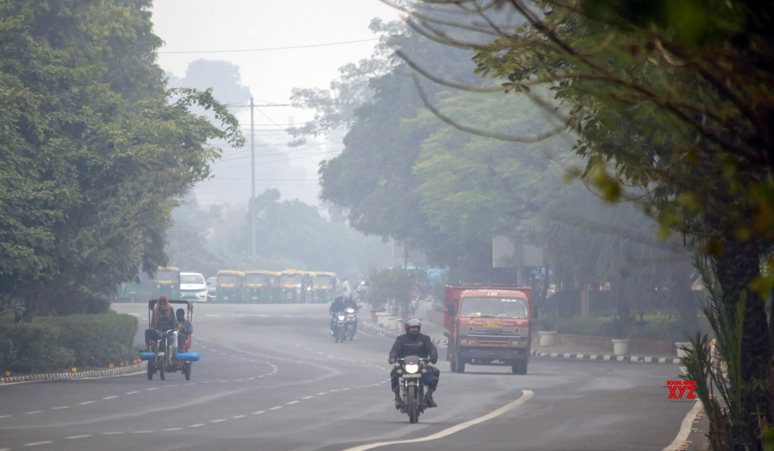 Winter chill in Delhi-NCR marred by poor air quality as AQI nears 400