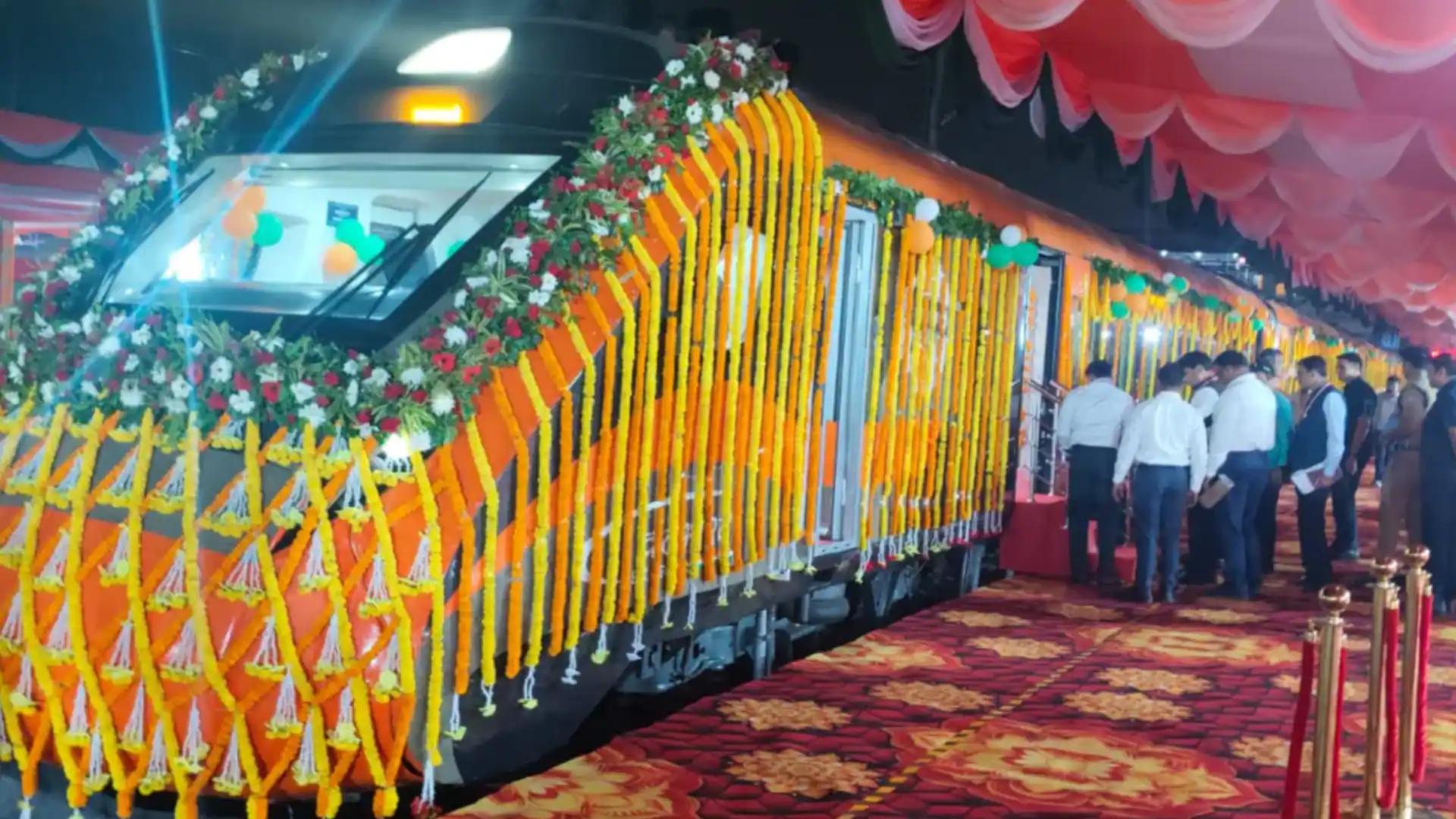 Varanasi: PM Modi flags off 4 new Vande Bharat trains