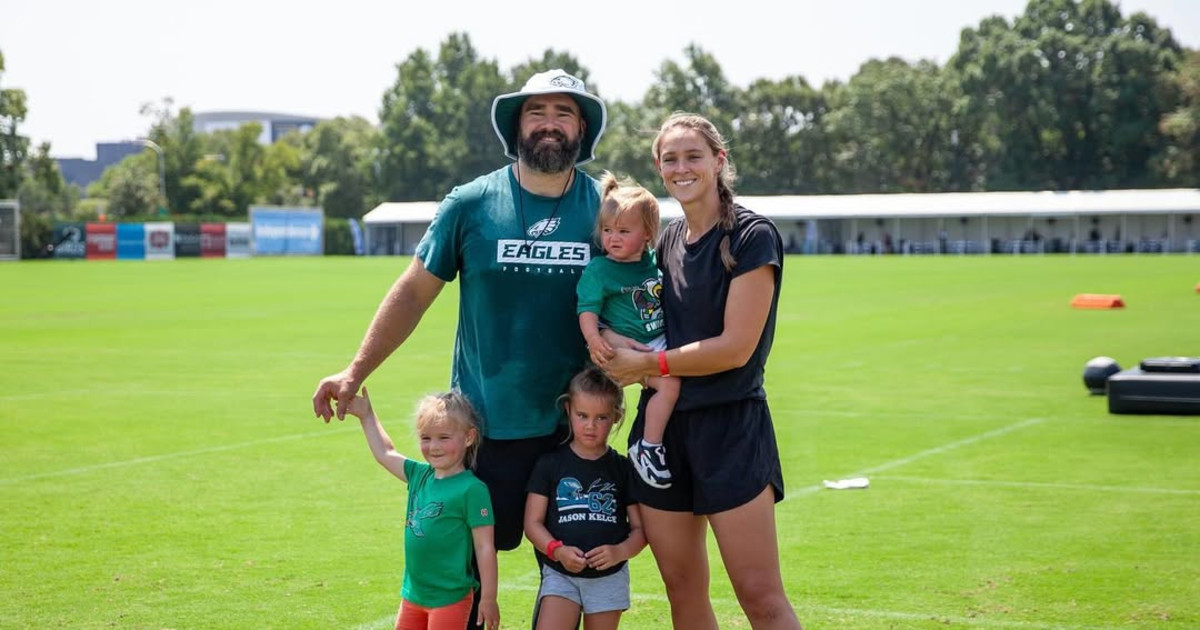 Kylie Kelce Reveals Her No. 1 Disney Parks Tip With 4 Kids