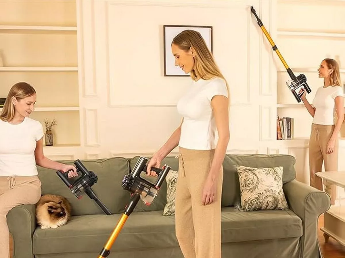 'Light' cordless vacuum cleaner is 'easy to empty' and under £100 on Amazon