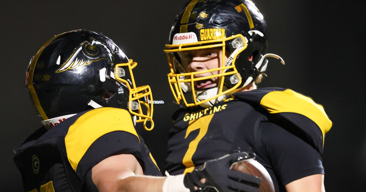 Gretna East football defeats Omaha Skutt