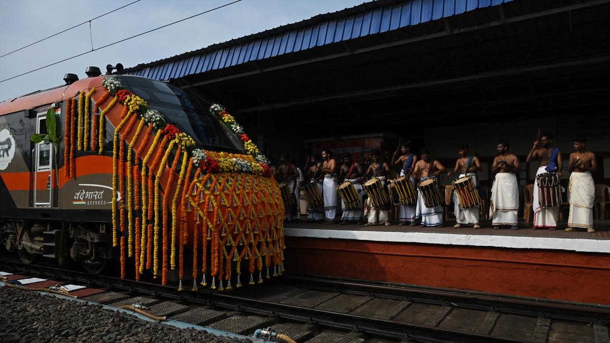 PM Modi flags off Ernakulam-Bengaluru Vande Bharat