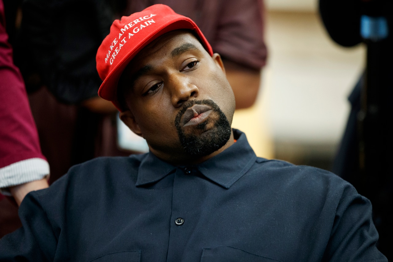 Kanye West apologizes for antisemitic remarks, cites bipolar disorder