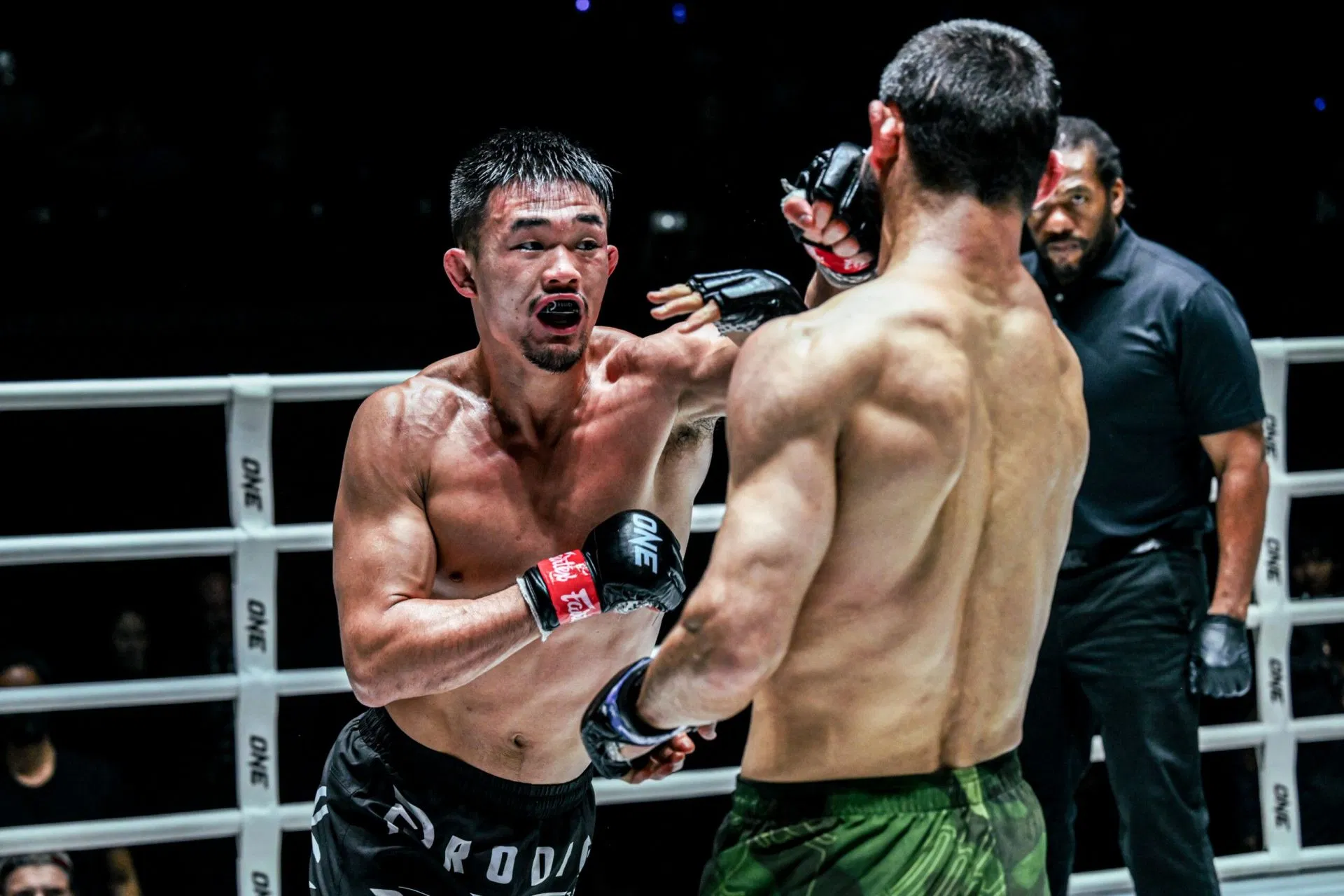 “I could feel him starting to break” - Christian Lee recalls final moments of first fight with unbeaten Alibeg Rasulov