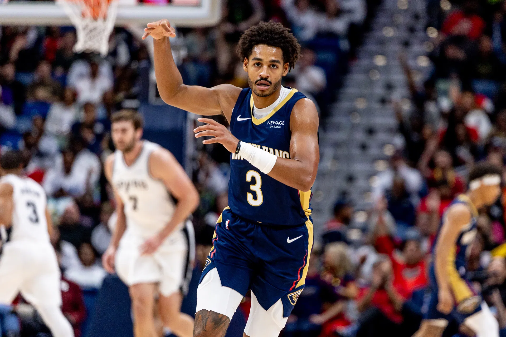 "Learning a Lot From Zion": Fans React as Pelicans’ Nightmare Season Takes Yet Another Hit With Jordan Poole Receiving Freak Injury Setback