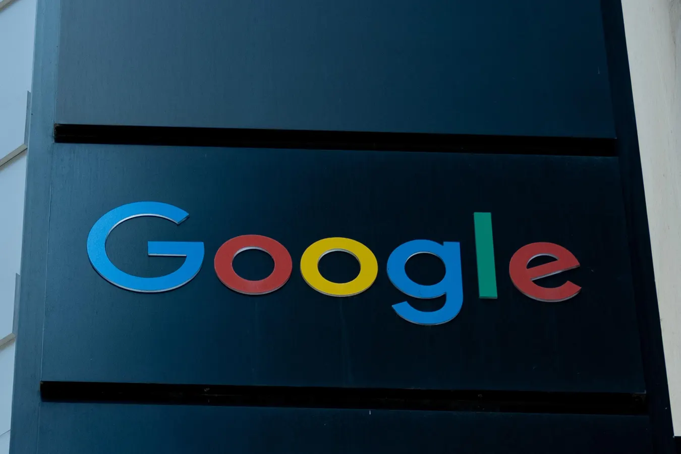 Meta Vs. Alphabet Stock: Which Offers More Upside?