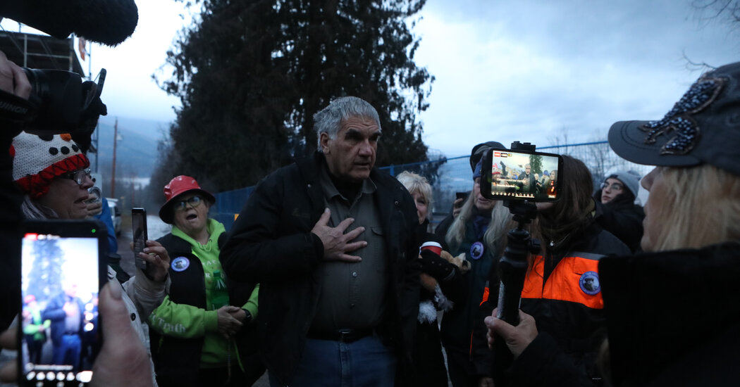 Canada Culls Hundreds of Ostriches as a Court and a Kennedy Fail to Save Them