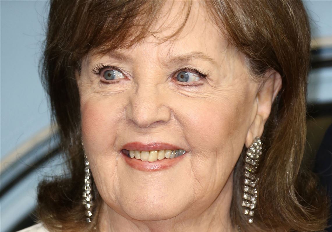 Pauline Collins, British actor who won cult following for Shirley Valentine, dies at 85