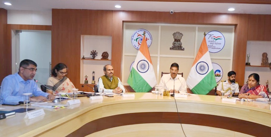 Guv calls for roadmap to boost industry, entrepreneurship