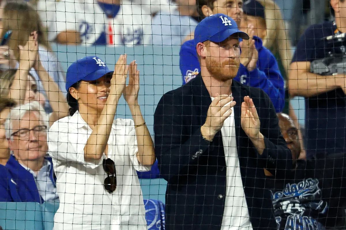 Fans' fury as Prince Harry and Meghan Markle given best seats at World Series over US sporting legends