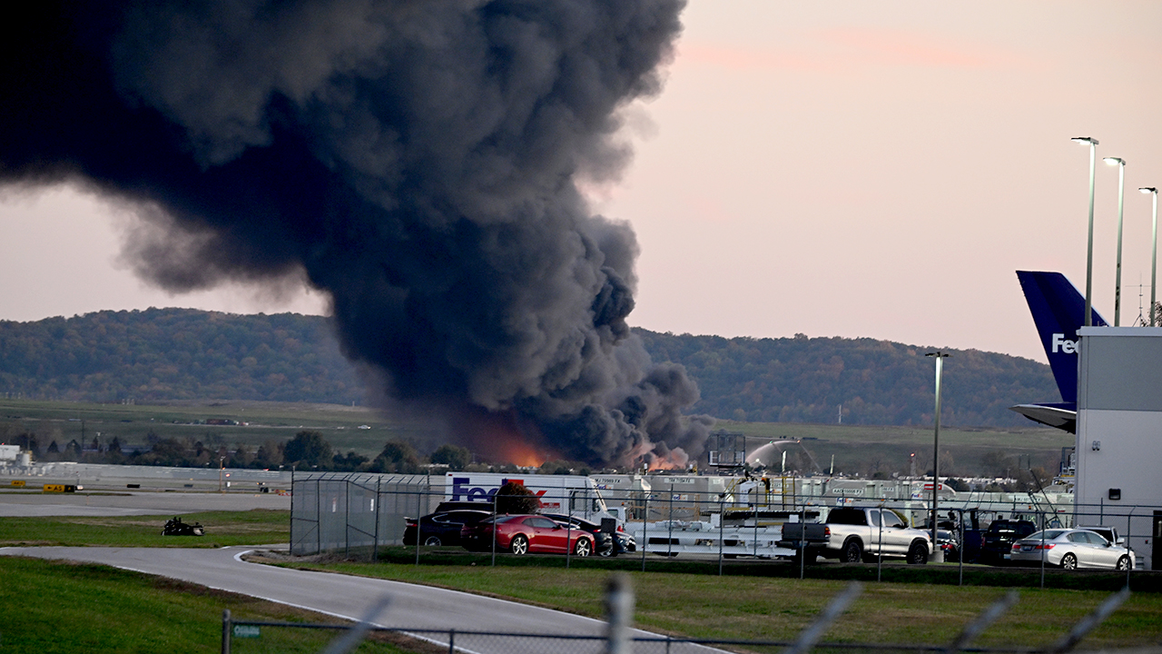 UPS plane loaded with fuel and 3 crewmembers on board crashes in fiery Louisville disaster