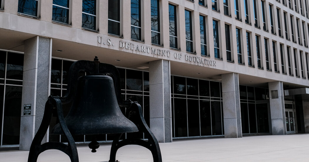 Federal Judge Rules Against Trump Officials on Partisan Email Messages