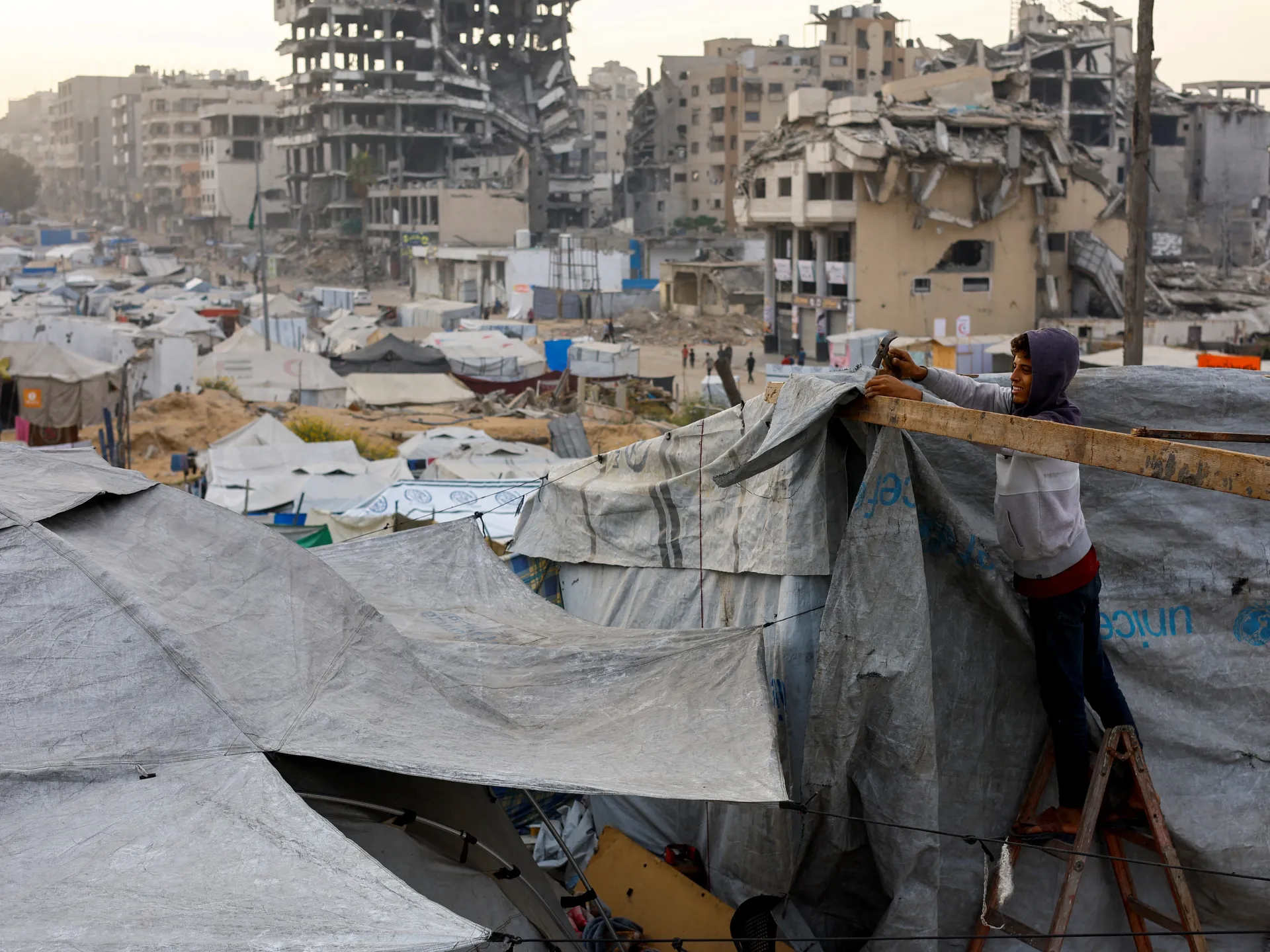 Gaza ‘reduced to dust’ as world commits in Doha to eradicate poverty