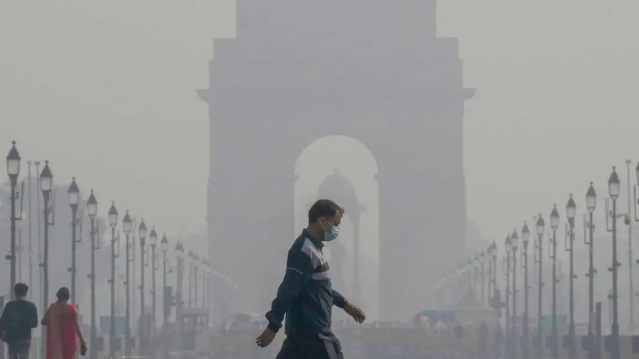 Delhi Govt Announces New Winter Office Timings to Curb Air Pollution: See What’s Changed