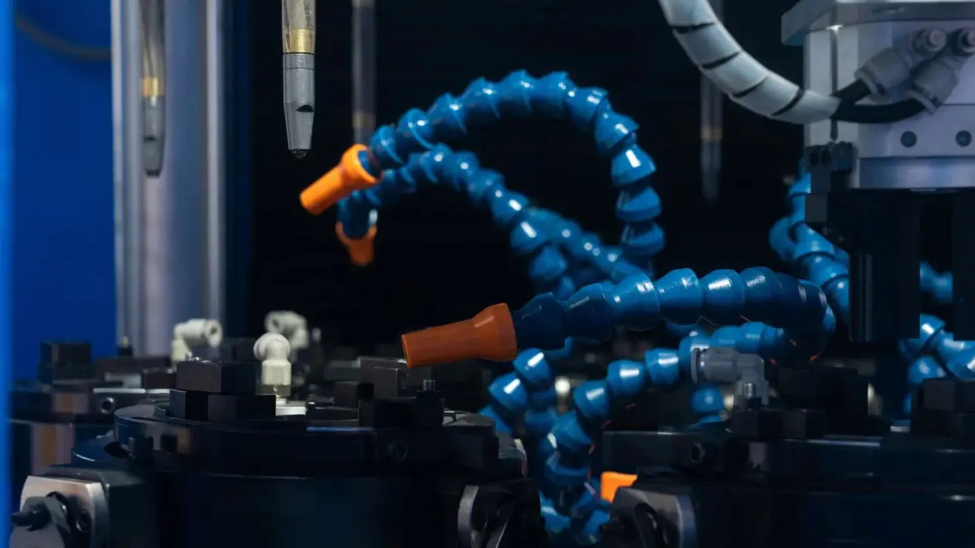 shifting robot design uses mechanical memory for motion