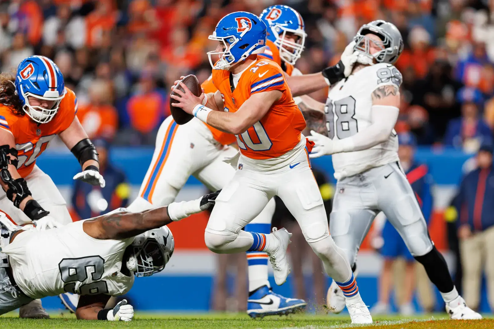 Former Raiders Star Blasts Broncos After Denver&#039;s Ugly Win