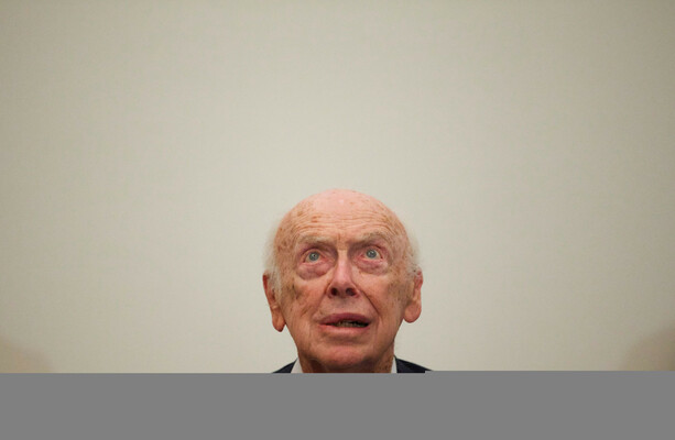 James Watson, co-discoverer of double-helix shape of DNA, dies aged 97