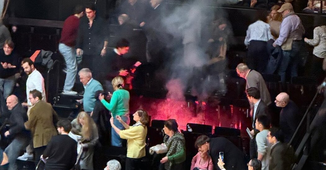 4 Arrested Over Disruption of Israeli Orchestra’s Concert