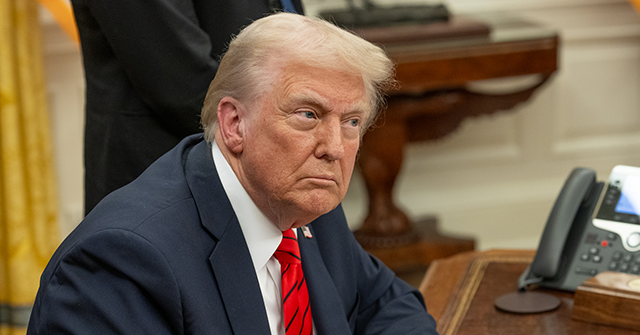 Trump: Pollsters Say Trumpless Ticket, Shutdown Are Reasons for GOP Losses