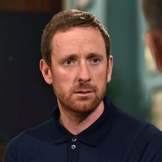 Lance Armstrong pays for Bradley Wiggins to undergo trauma therapy in US