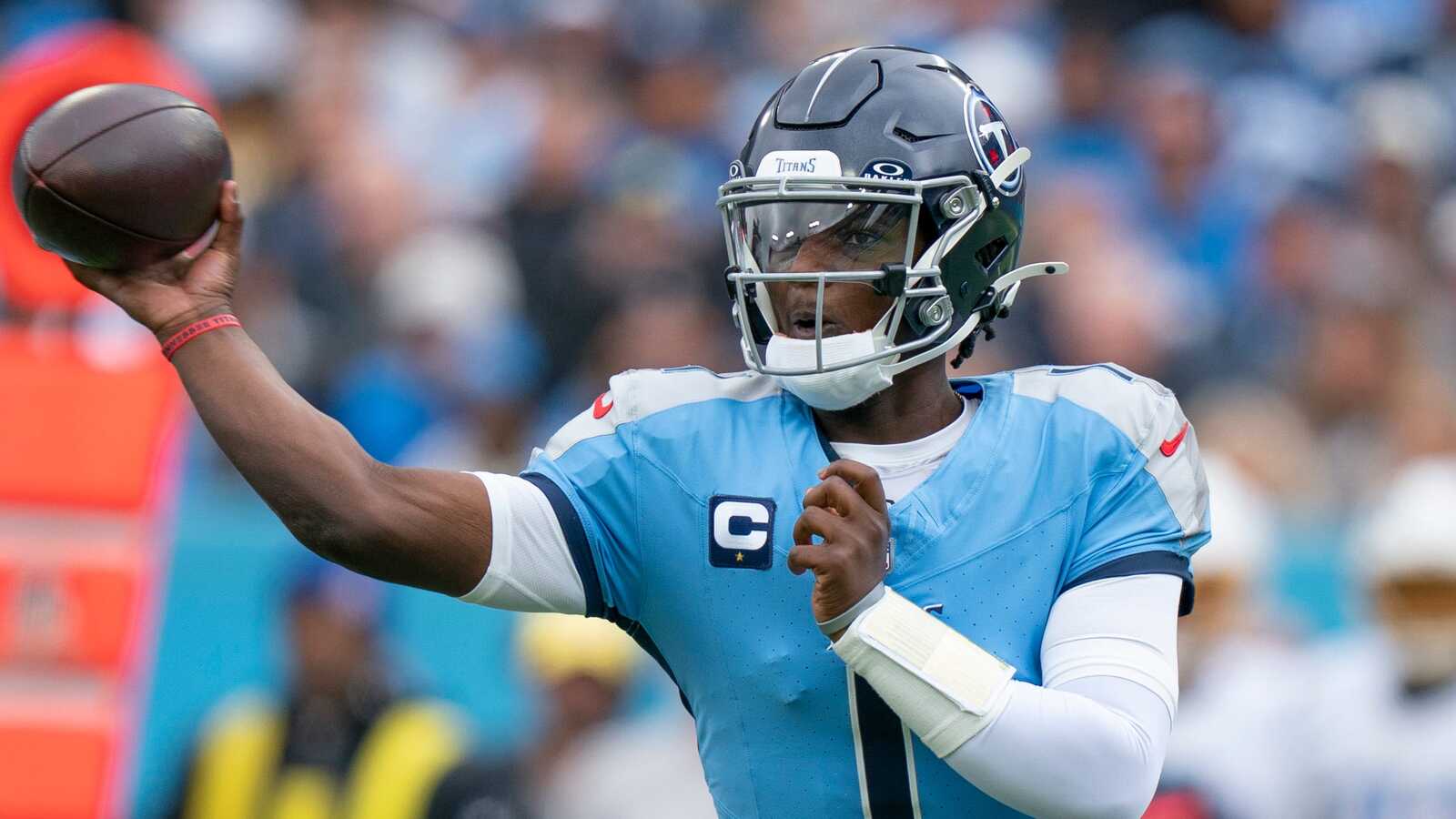 Titans’ trade deadline approach centered around two key players