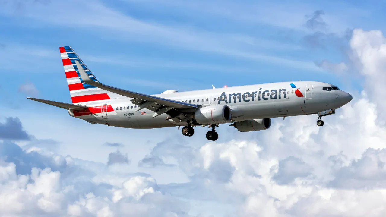 Reserve pilots used early amid shutdown threatens Thanksgiving travel