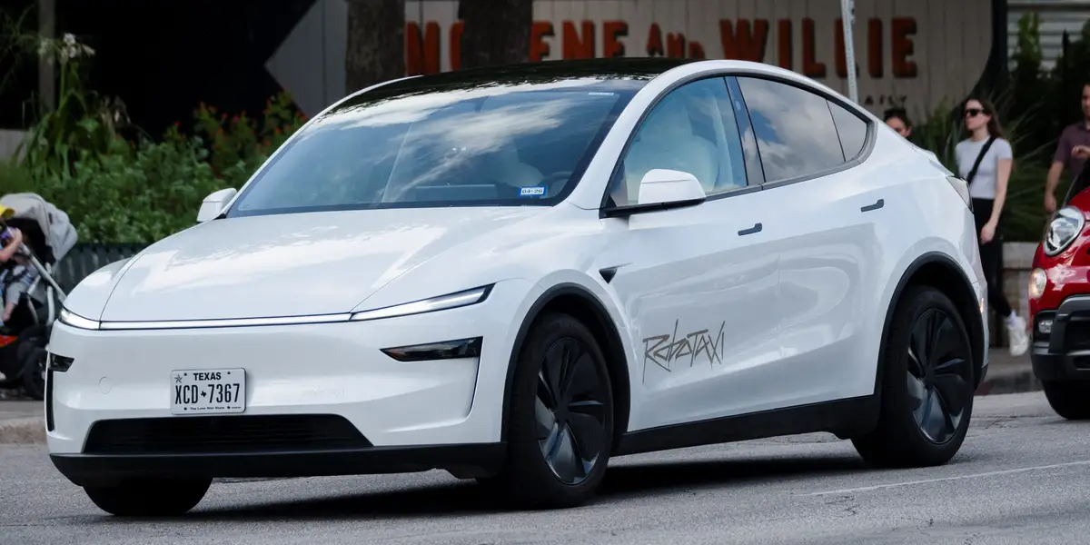 Tesla Is Hiring in These States to Hit Elon Musk's Robotaxi Deadline