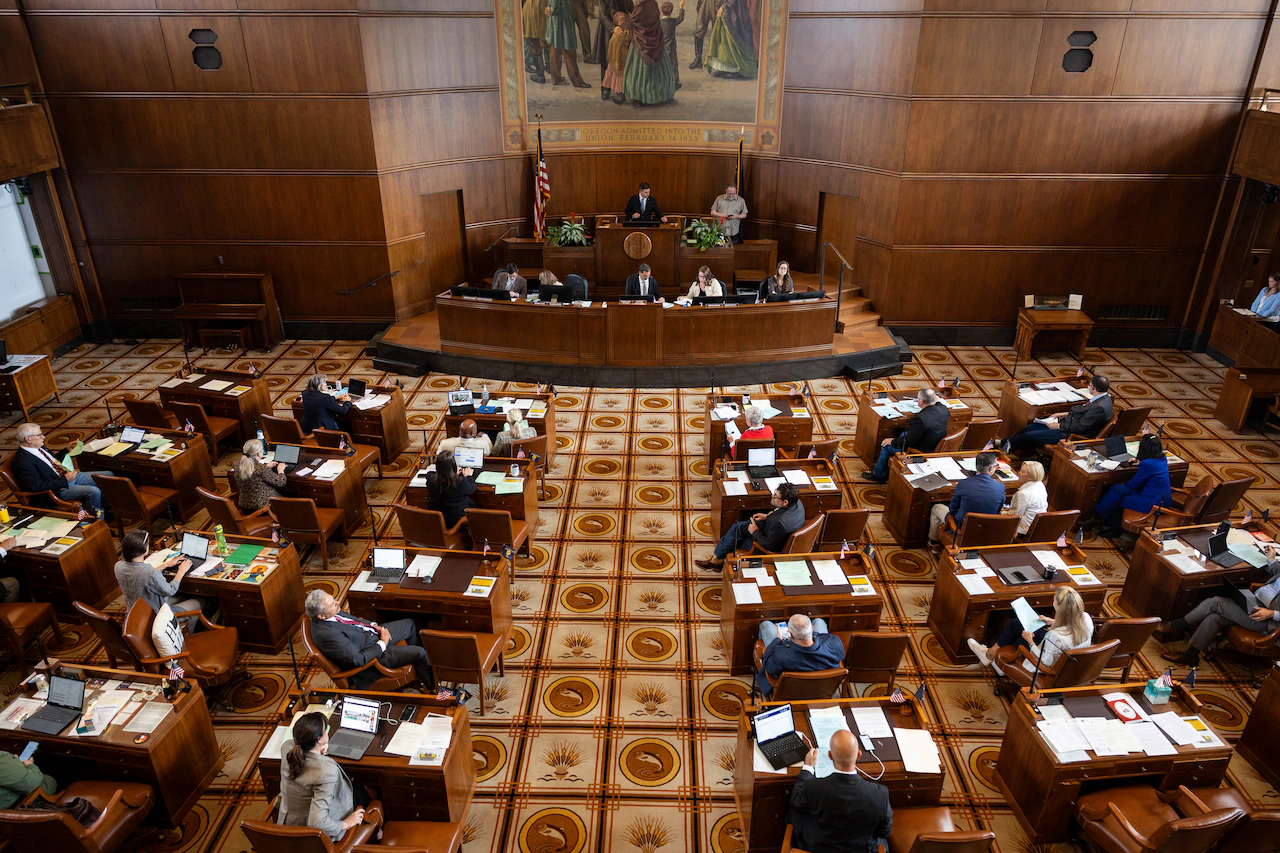 Oregon lawmakers quietly hire their family members with taxpayer money - and little oversight