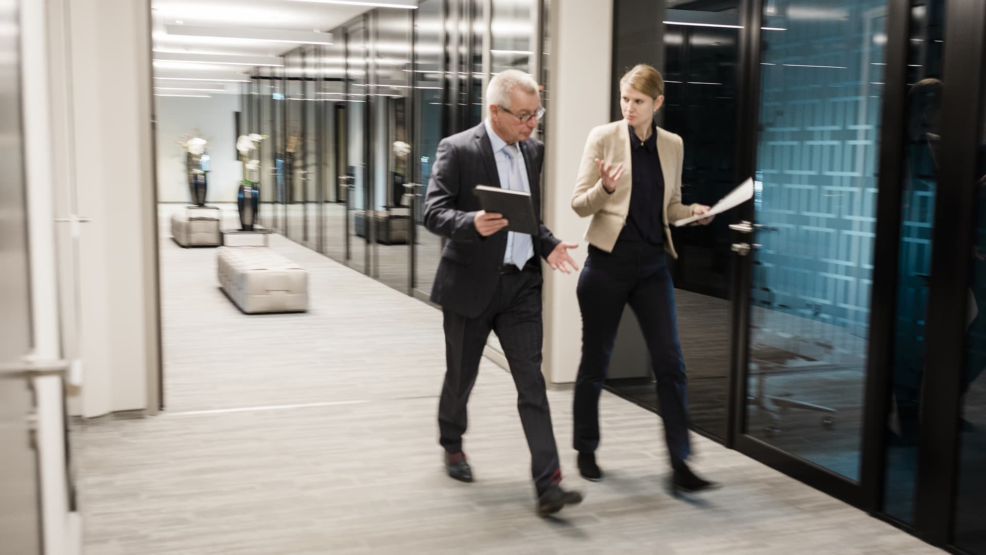 Economists say job market is cooling but 'not falling off a cliff'