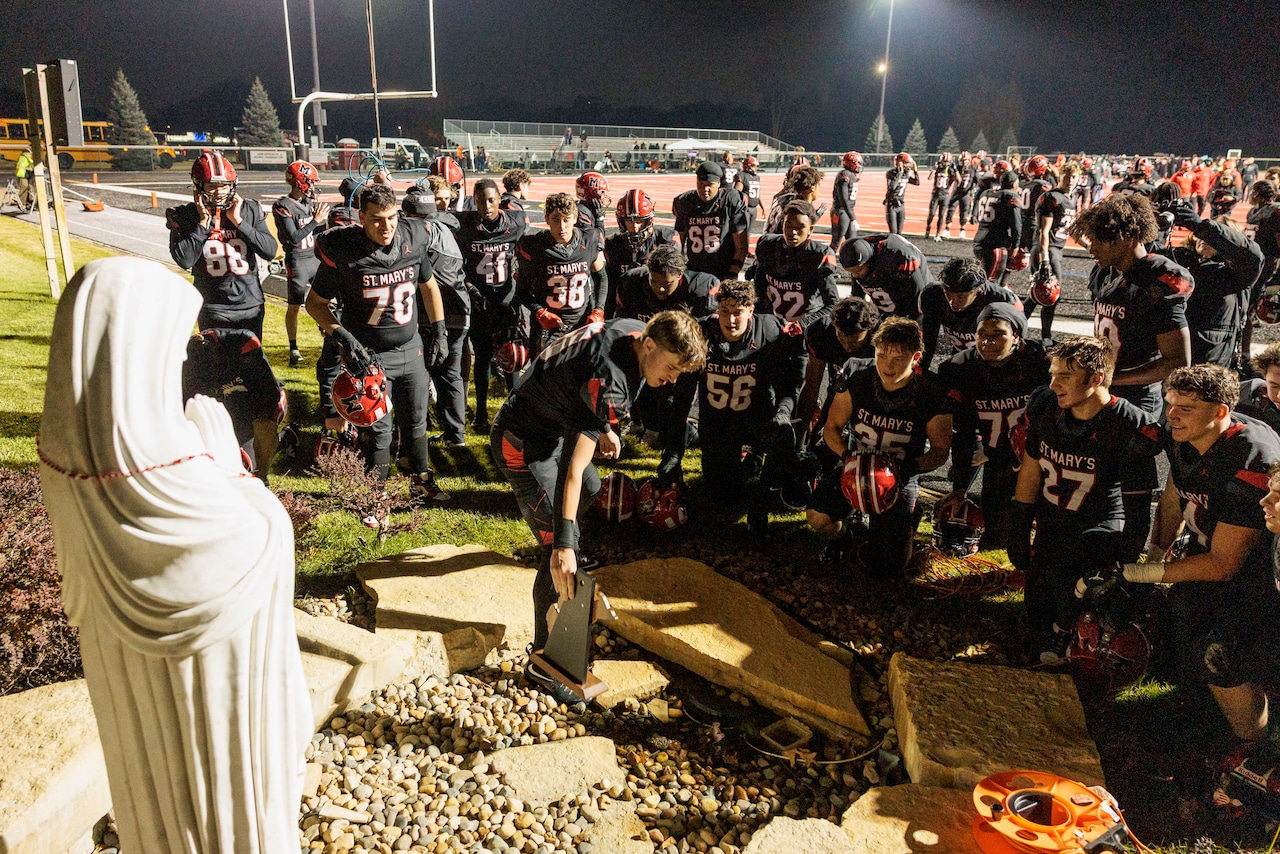 Photos: Orchard Lake St. Mary’s football gets revenge on Brother Rice in district final