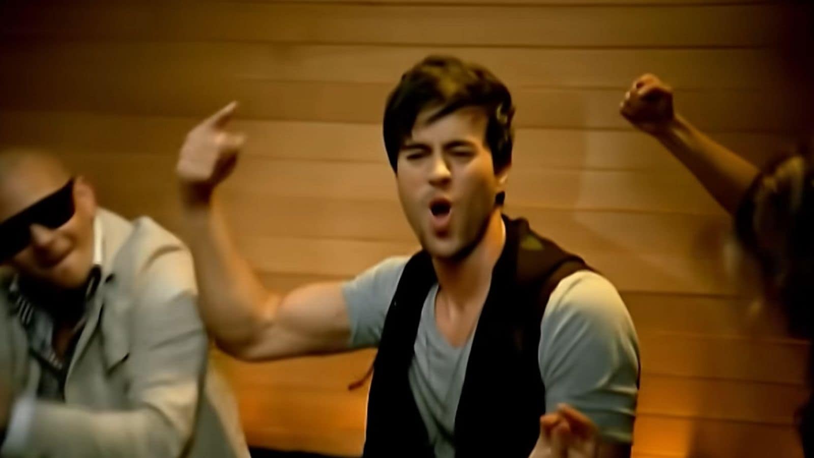 10 Best Enrique Iglesias Songs You’ll Want To Play On Repeat