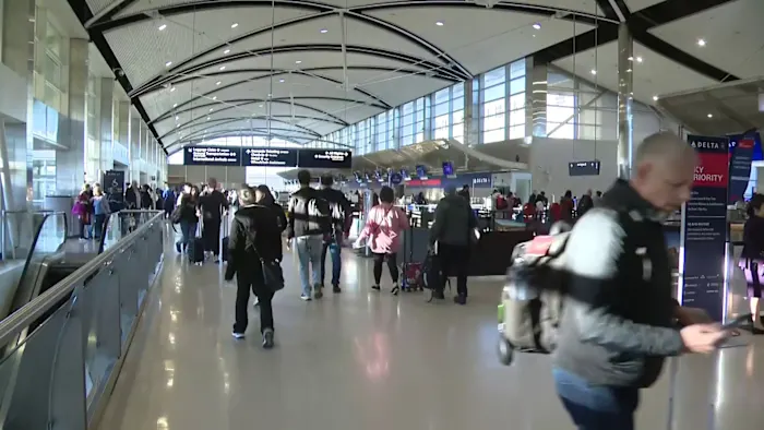 Detroit Metro Airport among 40 airports reducing flights by 10% during government shutdown