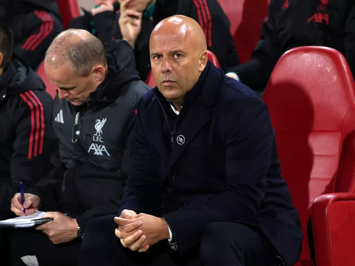 Arne Slot agrees with Jamie Carragher as Liverpool boss aims dig at Premier League rivals