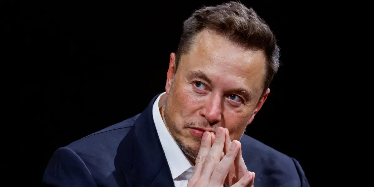 Elon Musk: AI Is a 'Supersonic Tsunami' That Will Upend the Workforce