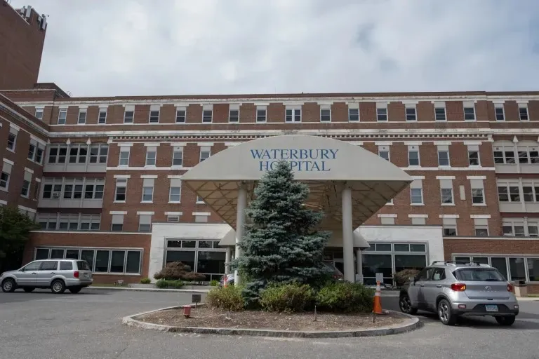 CT bids $13 million to purchase Waterbury Hospital