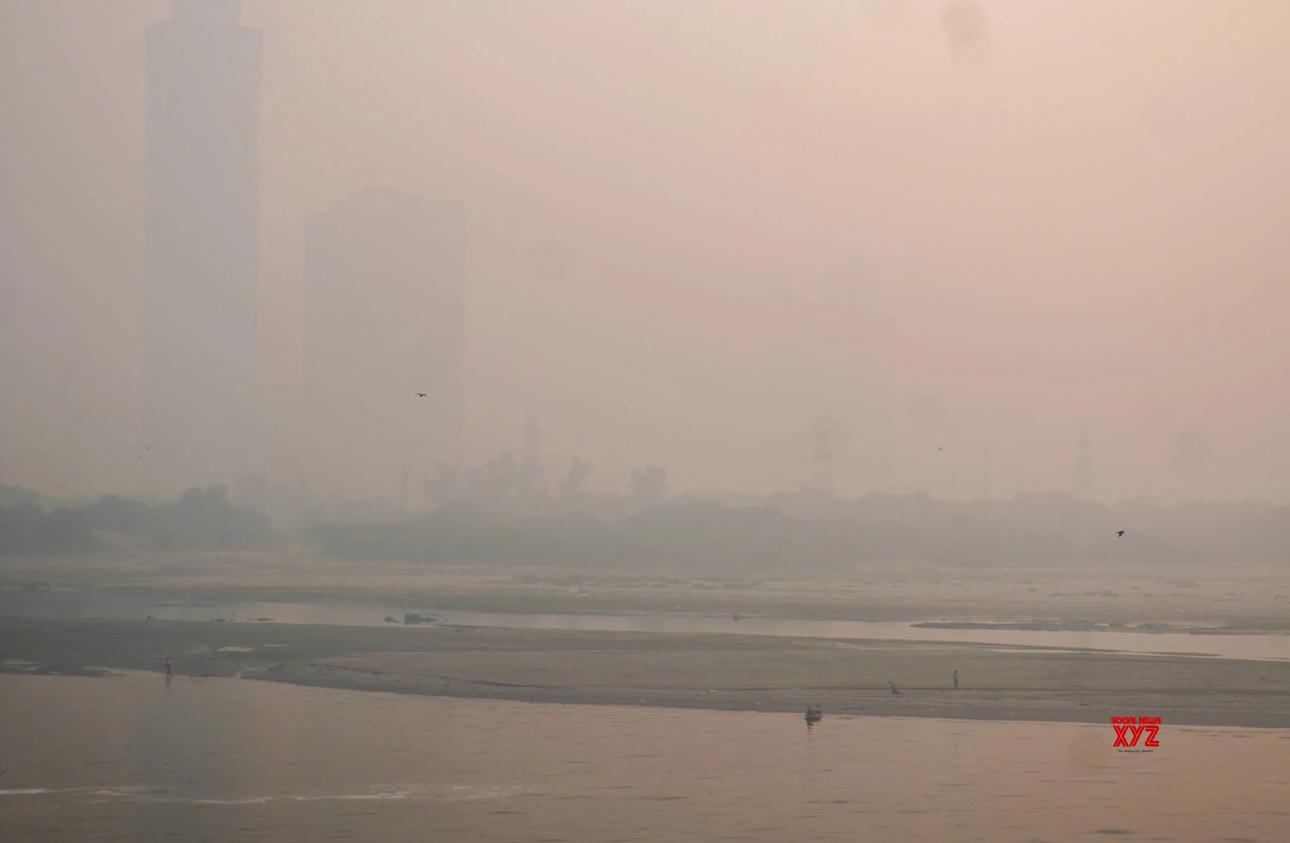 Smog Engulfs New Delhi #Gallery