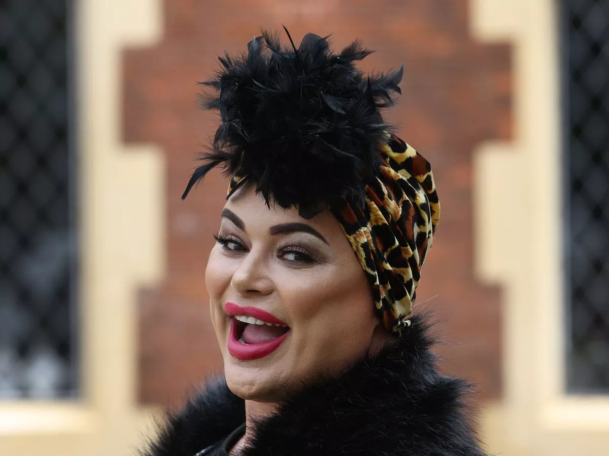 Baga Chipz hailed ‘iconic’ after revealing Manchester-themed Halloween costume