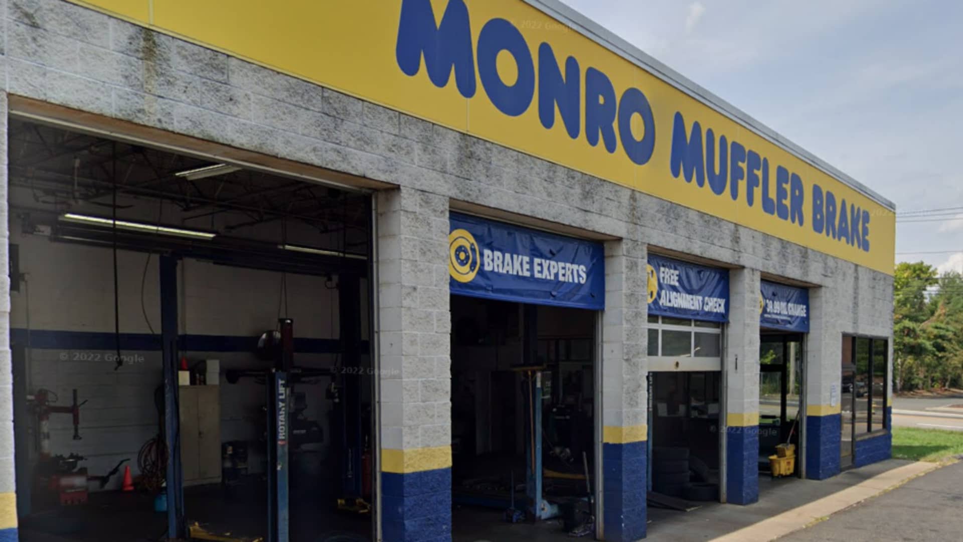 Carl Icahn returns to a familiar sector