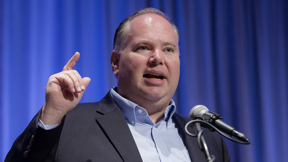 Multimillionaire Frontier CEO slammed over 'tone deaf' advice to travelers impacted by flight chaos cause by government shutdown