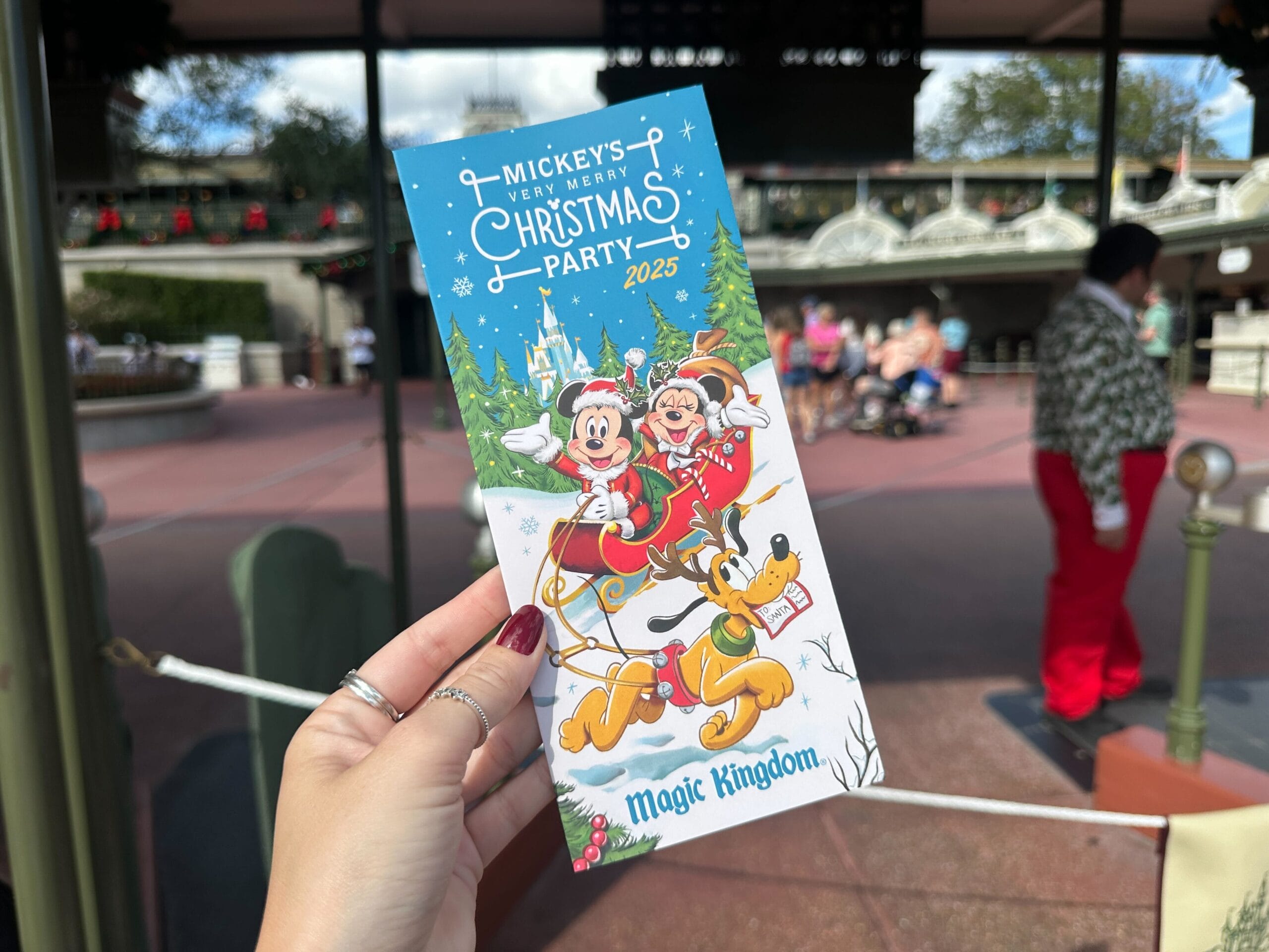 FIRST LOOK: Mickey’s Very Merry Christmas Party 2025 Map