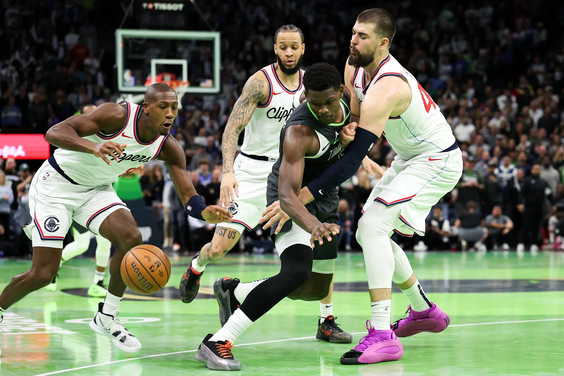 "Worse thing to ever happen in sports history": Fans Furious Over Eye-Popping NBA Cup Court Designs