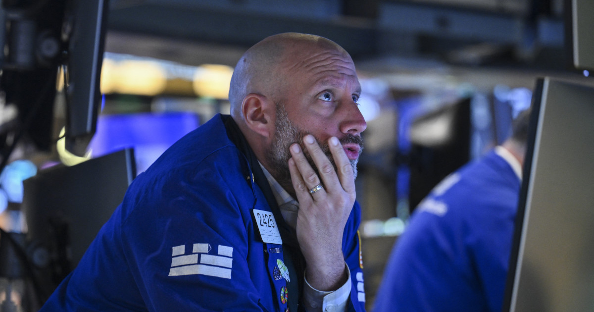 Stocks & Markets Podcast: Market strategist has his umbrella ready