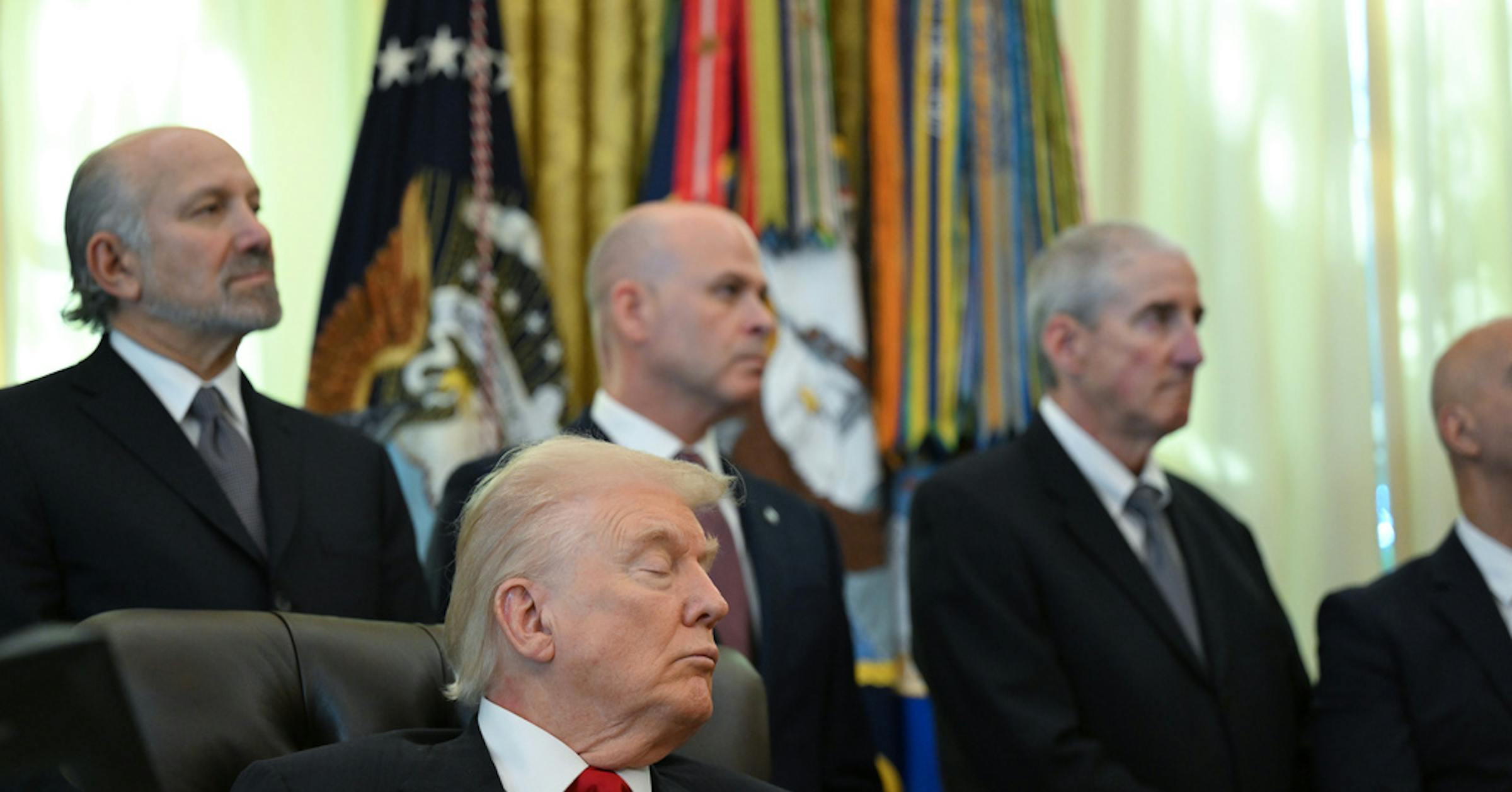 A closer look at Trump’s apparent struggles to fight off sleep in the Oval Office